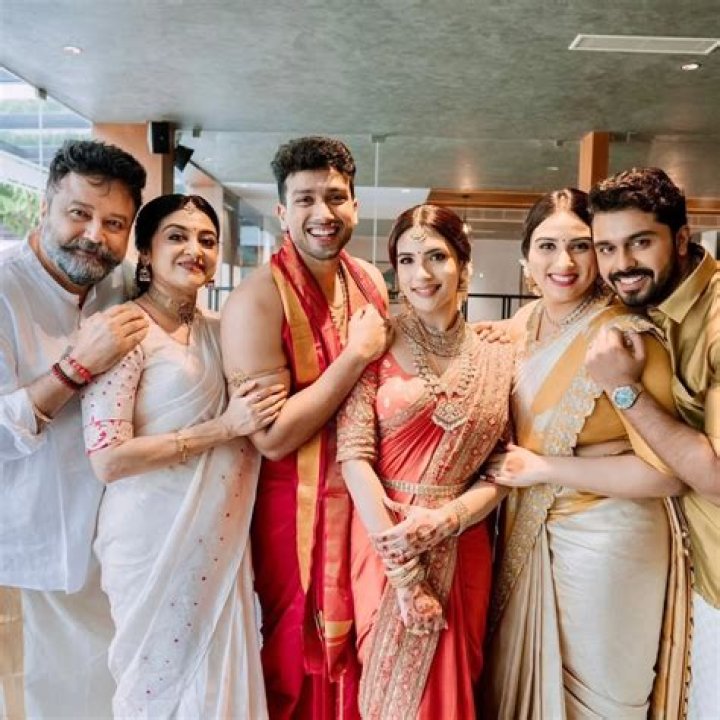 Unveiling Tarini Kalingarayar: Love, Career, And Inspirations